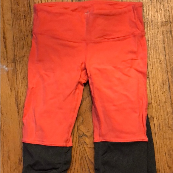 Peach Alo Goddess Leggings - Picture 2 of 3